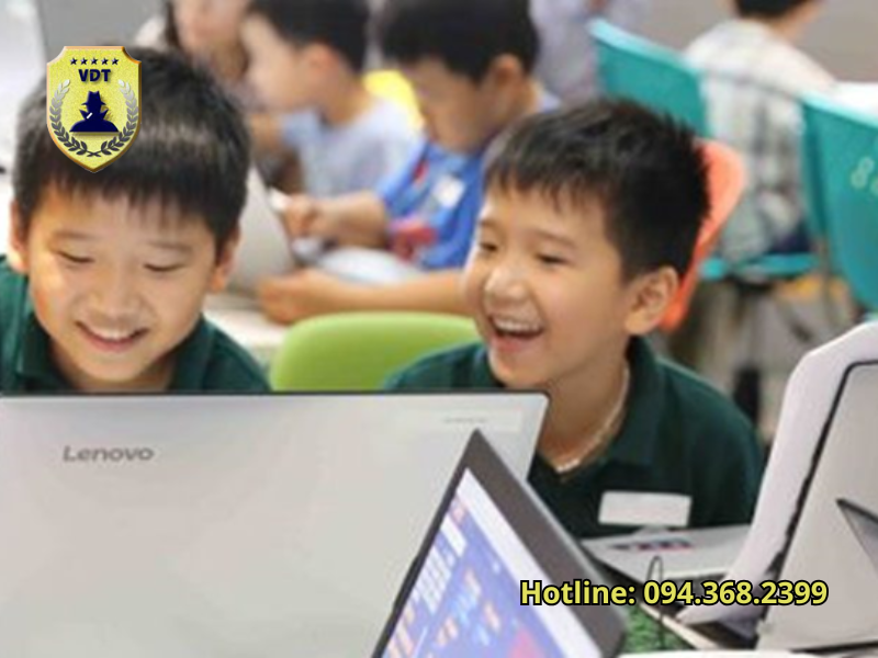 Làm gì để bảo vệ trẻ em trên không gian mạng?