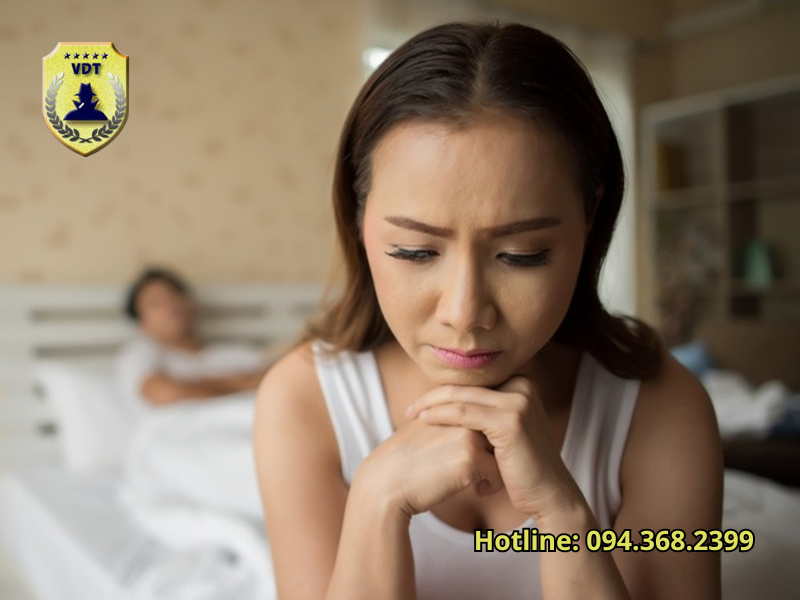 Làm gì khi bạn thân có quan hệ với chồng mình?