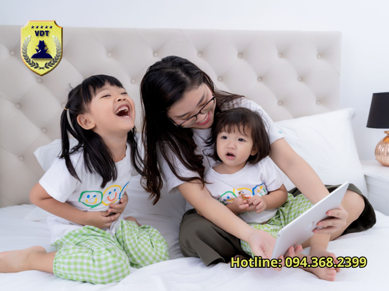 con trẻ có dấu hiệu bất thường phải làm sao