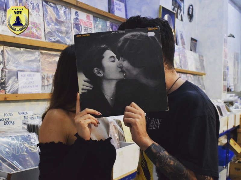 làm gì khi nghi ngờ người yêu có người khác?