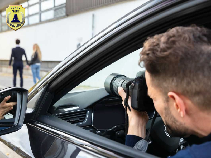 thám tử chuyên theo dõi