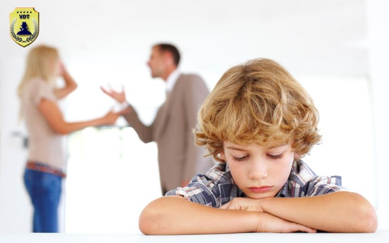 Con dưới 36 tháng tuổi ai được nuôi khi ly hôn? con dưới 36 tháng tuổi ai được nuôi