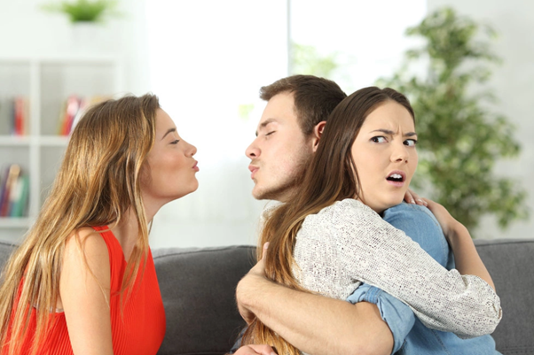 Giải Đáp Pháp Lý: Vợ Bỏ Đi Bao Lâu Thì Được Ly Hôn? Thủ Tục Và Quy Định Mới Nhất Giải Đáp Pháp Lý: Vợ Bỏ Đi Bao Lâu Thì Được Ly Hôn? Thủ Tục Và Quy Định Mới Nhất